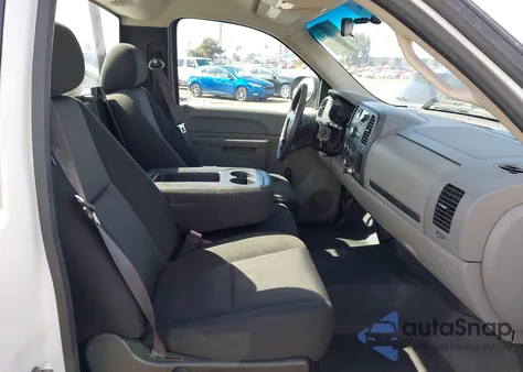 2013 Chevrolet Silverado 1500 Work Truck z USA, uszkodzony, nr VIN 1GCNCPEX8DZ124496